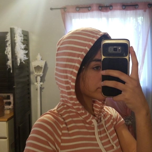 dress. - Picture 2 of 4